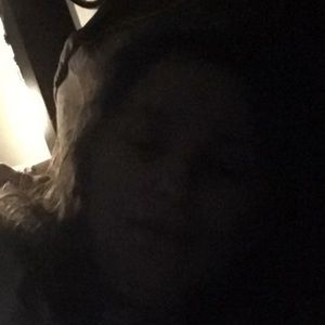 Meet your Posher, Donika